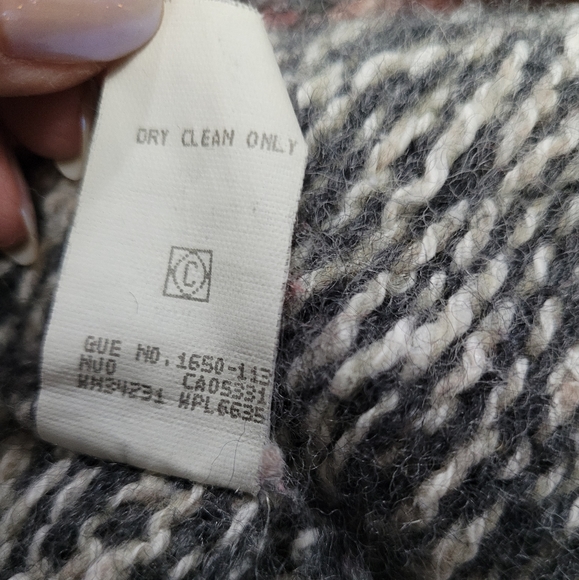 Vintage 1990s Woolrich wool grey and white snowflake knit sweater - Picture 9 of 13